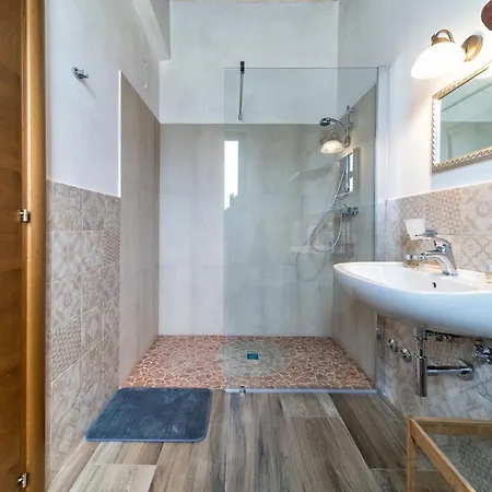 Alloggio per agriturismo Tenuta Del Grillaio *